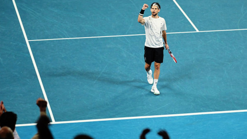 gymnasticians:Dominic Thiem defeats Nick Kyrgios in the 3rd round of the 2021 Australian Open