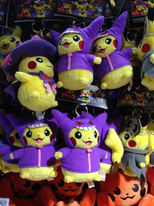 zombiemiki:Pokemon Spooky Parade ~ 2015 ~ at the Mega Tokyo Pokemon Center Spooks galore!