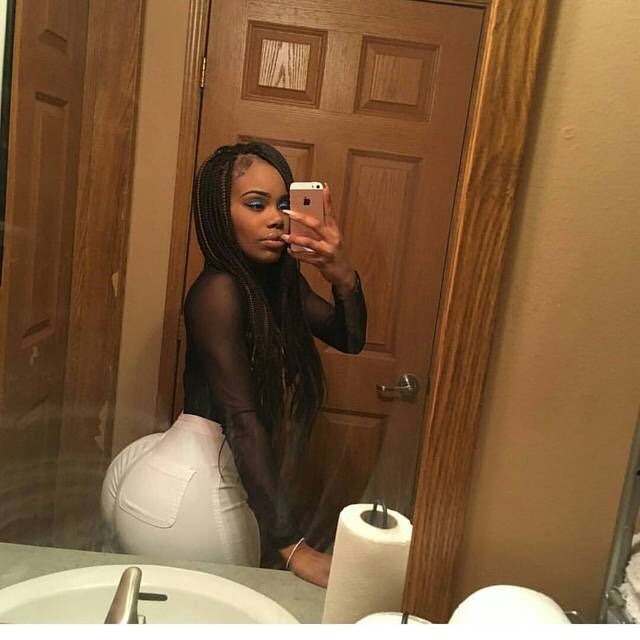 pleasing2theeye:  Damn 😍