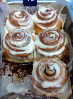 nawyougood:  freshest-tittymilk:  yummy-ness:  Cinnabons.  Need this now  ayo, b…….. 