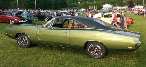 jacdurac:    1969 Charger in F5 Medium GREEN, with BLACK top, &amp; SADDLE interior.  