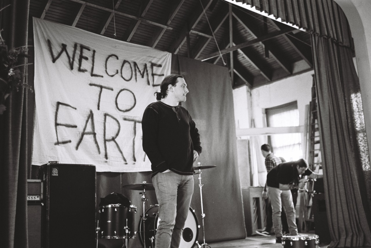 dressingcold:Superheaven “I’ve Been Bored” video shootJanuary 2015Website |