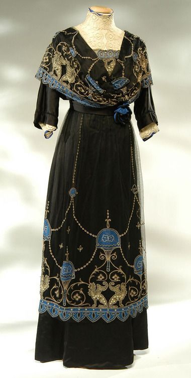shewhoworshipscarlin:Evening dress, 1910.