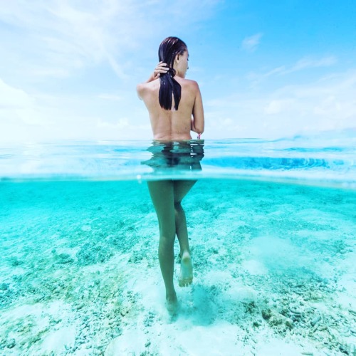 Torregrosso Beach Collection. Diving in the sea at a paradise Island. Enjoying life. #bikini #swimwe