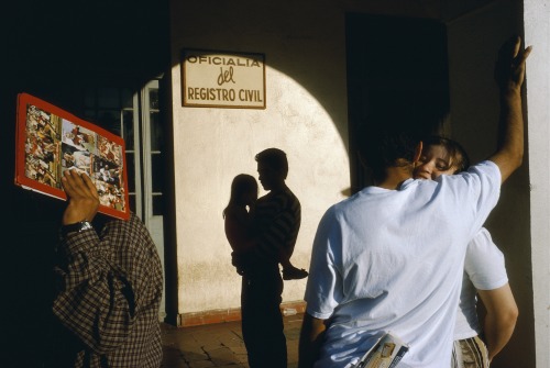 one-photo-day: Nuevo Laredo, Mexico, 1996 by Alex Webb.