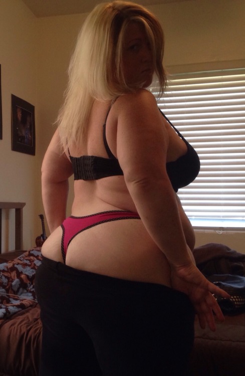 fuckyeahwhooty: Ultimate thong Thursday collection of my favorite goddess32244 pics! Share my bbw wi