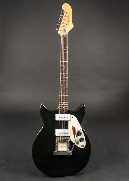 c. 1970 Microfrets Signaturefrom: https://cartervintage.com/collections/electric-guitars/products/co