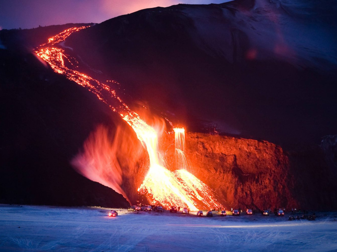 20aliens:  Lava falls, Volcanic Eruption 