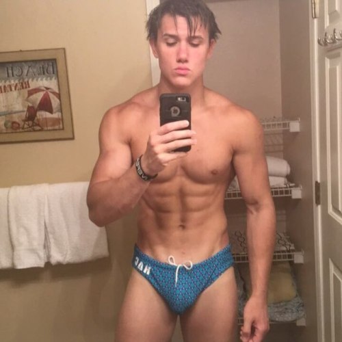 Porn Singlets & Speedos photos