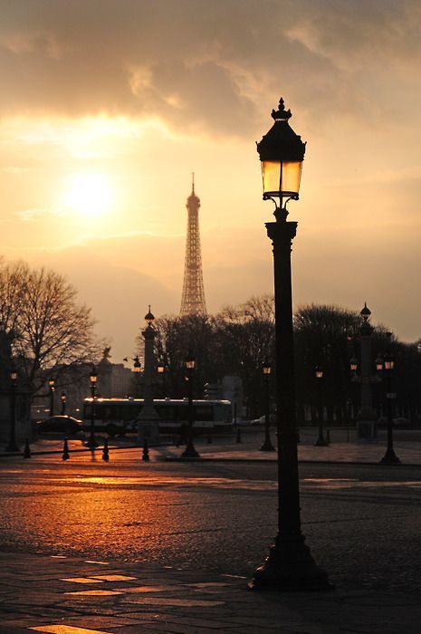 lilyadoreparis:  Paris…  My favorite city.