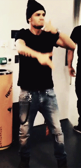 blamestyles:  &ldquo;@onedirection: YES Twinkle Toes… 1DHQ x” + 
