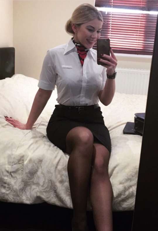 winged-perfection:  Amy - beautiful blonde hosty from British Airways 