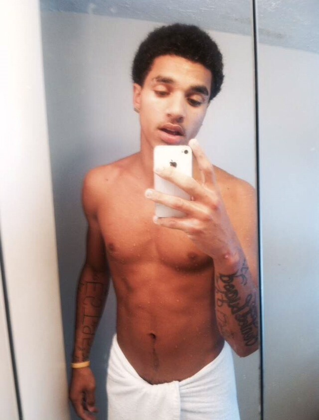 2-exclusive-4-u:  bestbait:  Just a couple teasers of Marcus 😏 like and reblog