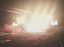 backsforyou-blog:  The stage during Kiss