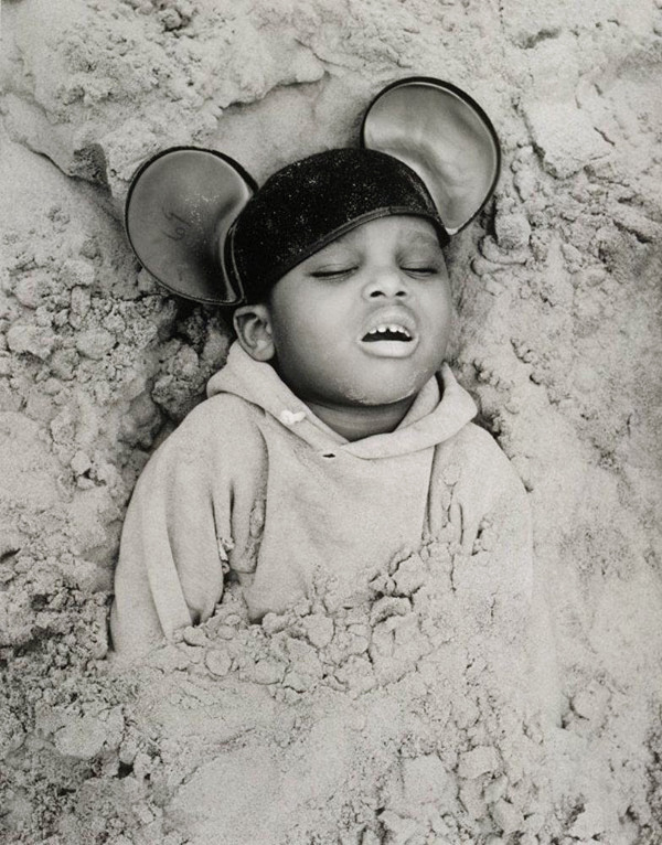 neil-gaiman:  jedavu:  THE DARK SIDE OF DREAMS  In the late 1960s, photographer
