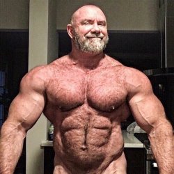 musclelat35:Hot Daddy  Major WANT 💪