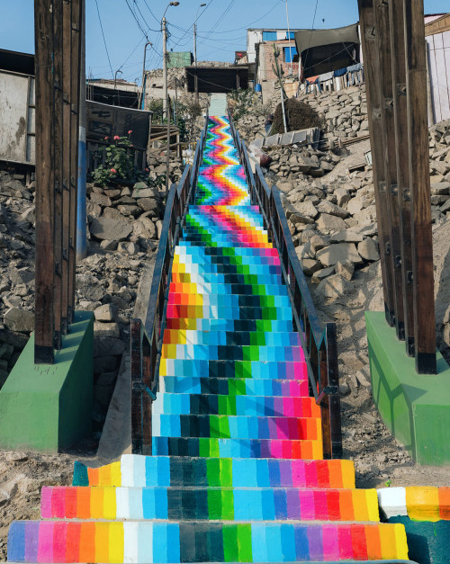 supersonicart:Xomatok.Astonishingly gorgeous mural work on staircases from Peruvian artist Xomatok a