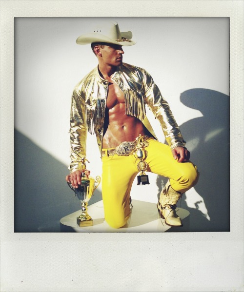 grabyourankles:  A Rufskin cowboy