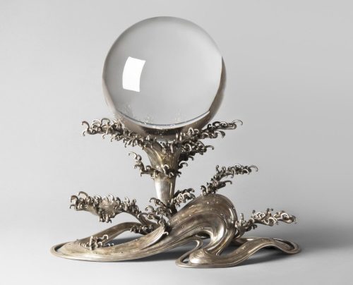 altarsmoke:aleyma:Crystal ball, made in China in the 19th century. Waves stand made in Japan in the 