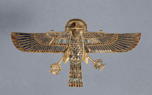 Ram-headed Falcon PendantPendant in the shape of a ram-headed falcon (gold, lapis-lazuli, turquoise 