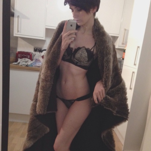 anthonygrey:  missellacronin:  I figured you can’t be completely sad in pretty lingerie.  Majestic  It’s not working for me… is that rug thing part of it too? I think that might be what’s different. 
