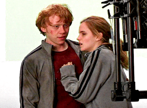 weasleymione:#romione deathly hallows behind the scenes. They’re so stinking cute