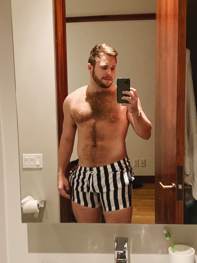 jacksonisaacson:Turns out thicc boy autumn means swimsuits don’t fit anymore.