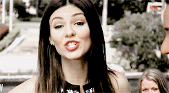 tumblr_nly3dgnSMr1u9vqklo5_250.gif