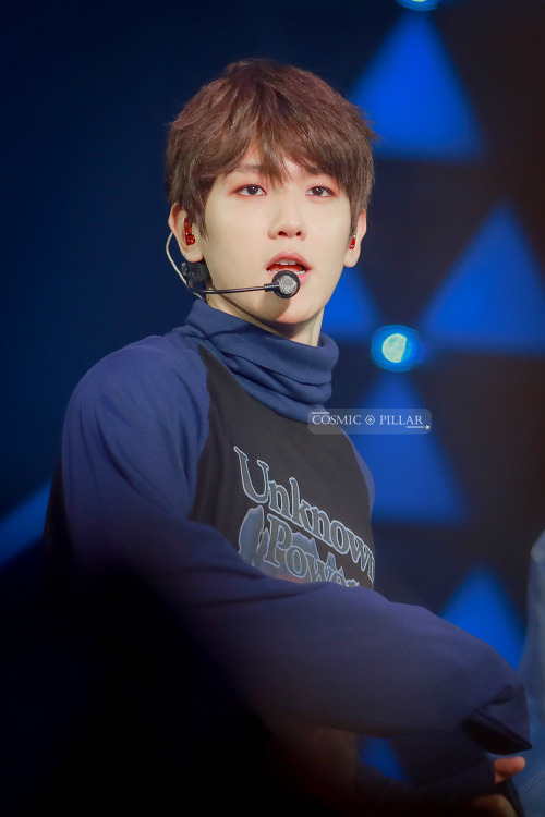 Baekhyun - 180811 Exoplanet #4 - The EℓyXiOn [dot] in Macau Credit: Cosmic Pillar.