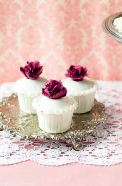4michael:  cute cupcake♡ on We Heart It.