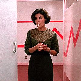 mrsdewinters:Sherilyn Fenn as Audrey Horne in Twin Peaks (1990–1991)