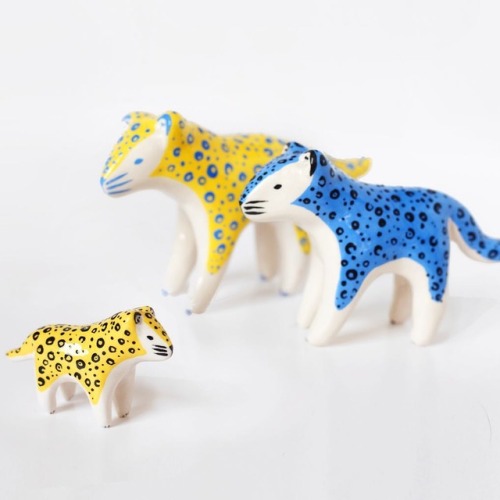sosuperawesome: Ceramic Figurines and Miniatures by Sara Theron of Dodo Toucan on Etsy See our minia