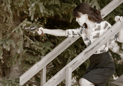sexygungirls:  Now she is all business