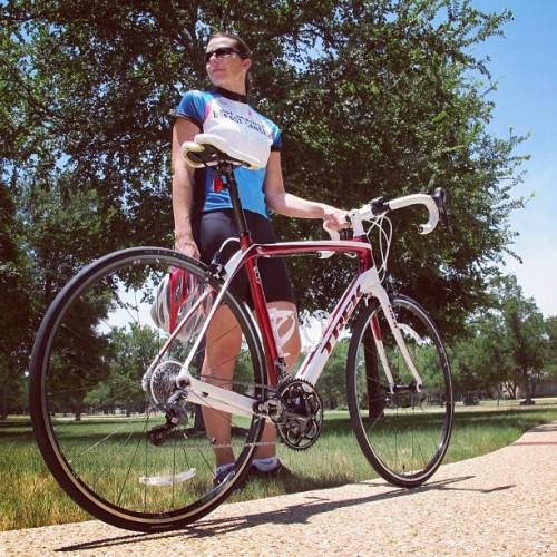 txjaydoc:  Picked up Kasey’s #bike today. I think she’s ready to go. #trek #domane #austin #cycling 