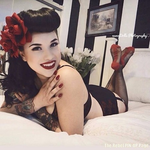 itattoobabes:  girl tattoo 