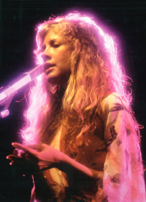 crystallineknowledge: Stevie Nicks || Fleetwood Mac Live, 1978