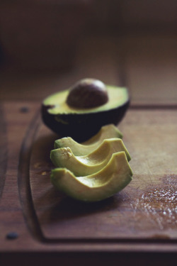 vivir-para-morir:  vivir-para-morir:  Creo ser la única weona a la que no le gusta la palta :c 