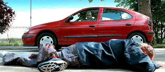 classichorrorblog:  Shaun Of The DeadDirected by Edgar Wright (2004)   