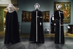 thom-browne-wonderland: Thom Browne Fall 2011 and Fall 2014 on view at the“Heavenly Bodies: Fashion and the Catholic Imagination” Exhibition at the MET 