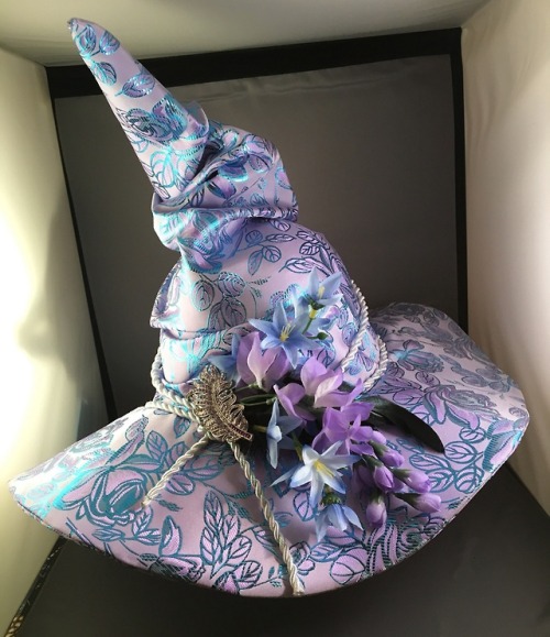 paxfelis: sosuperawesome: Witch Hats Effie Hase on Etsy See our #Etsy or #Witch tags @thebibliospher