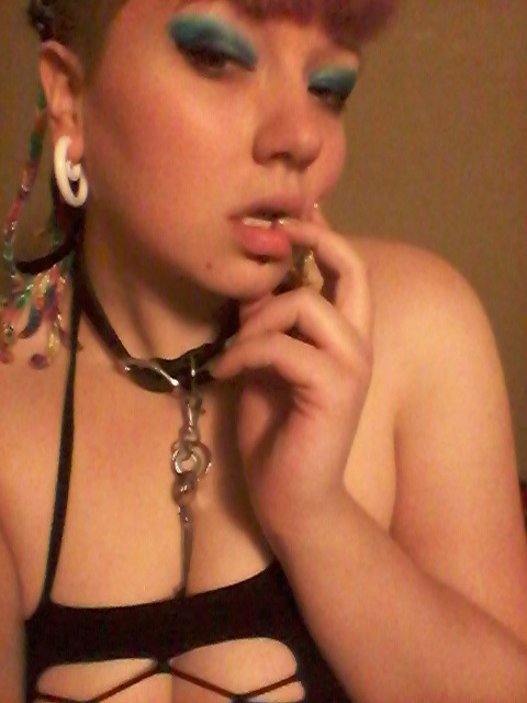 acidkittiegoddess:  Body by acidkittiegoddess ;♡ my pre fun before I cammed last night love my outfit ♥♥♥
