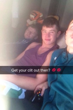 straightladsnaked:  straightpofantwitterlads:  3 boys in in one snap so got these guys were loving it  This is EXACTLY the kind of thing that makes me cum. Straight lads with their dicks out in front of each other. If anyone has other material like this