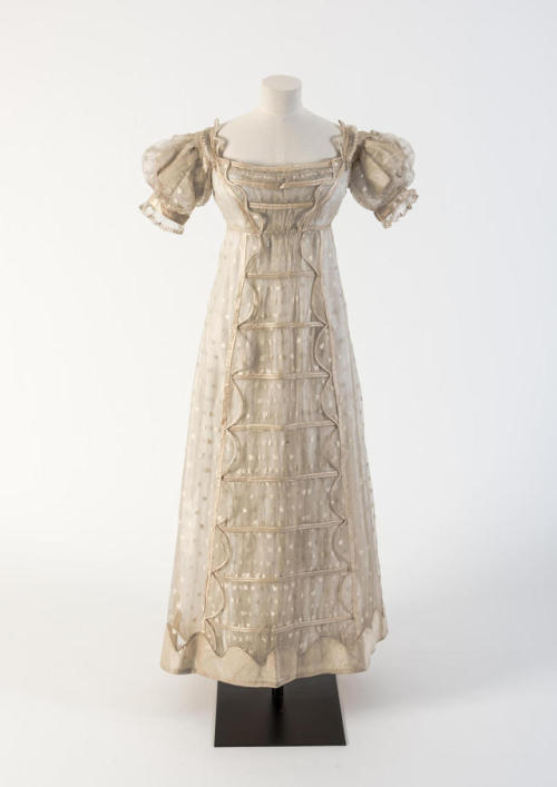 fashionsfromhistory: Evening Dress1817Fashion Museum Bath