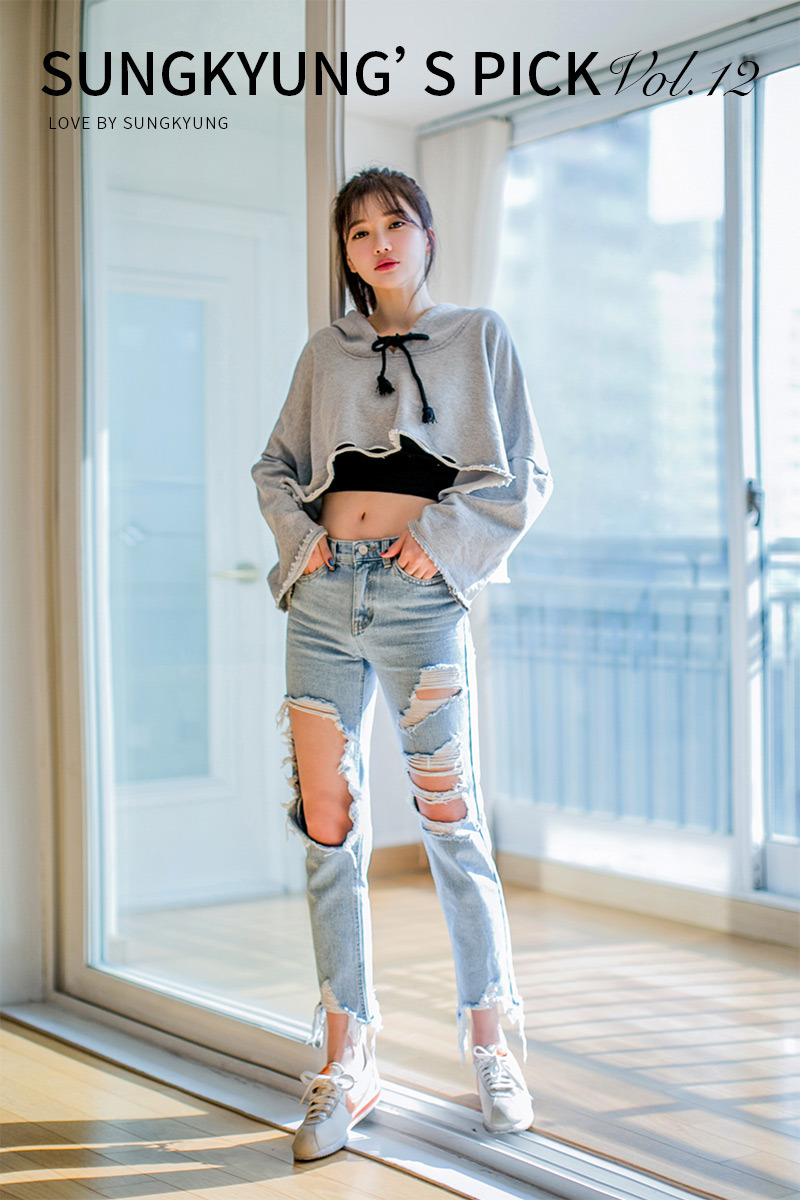 korean-dreams-girls:   Sung Kyung - April 19, 2017 Set                    