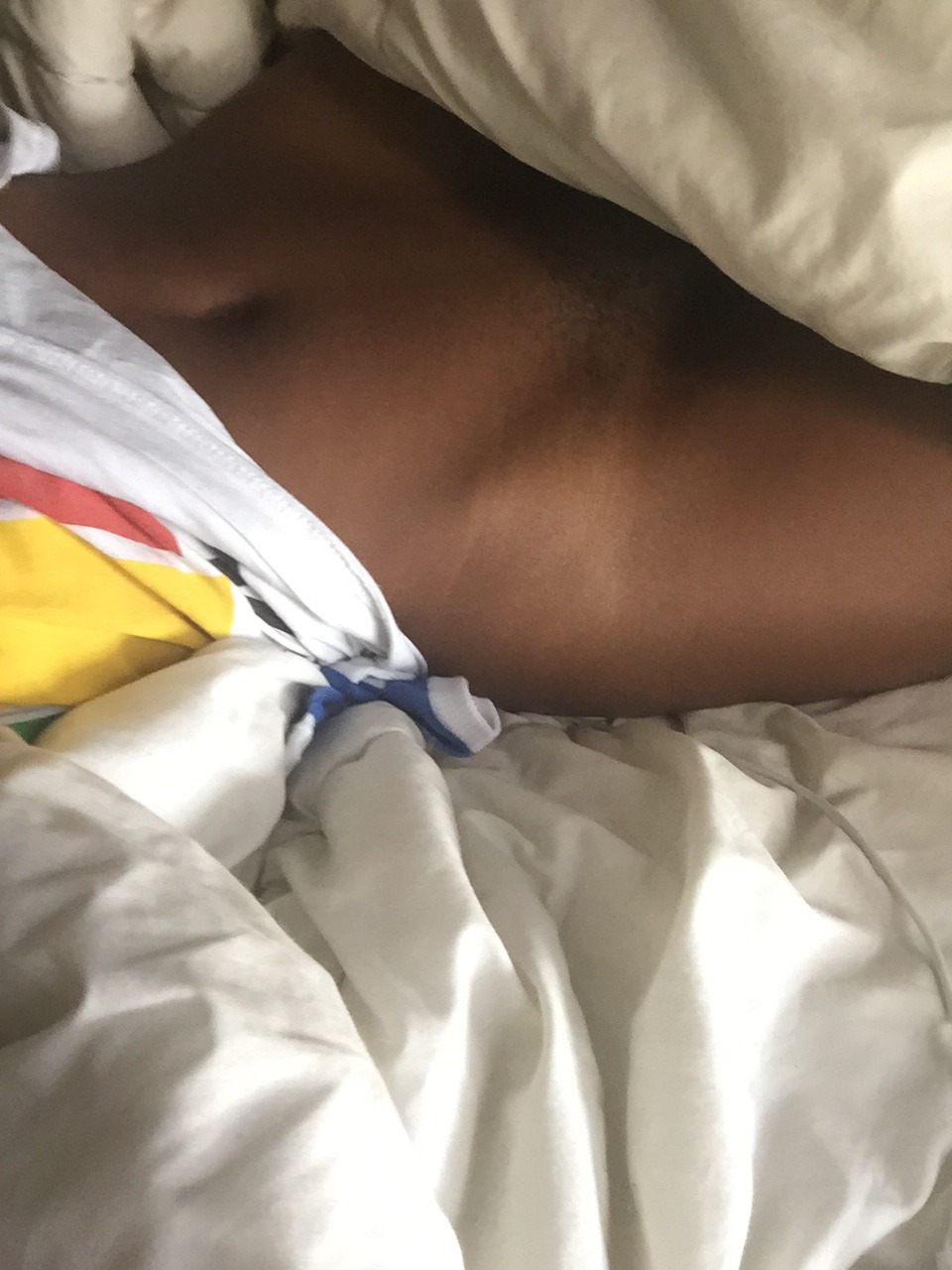 thenudenative:  I don’t like to get out of bed in the mornings. 
