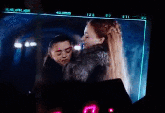 prettycelebsandcosplayers:  Maisie Williams and Sophie Turner
