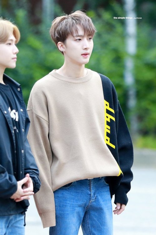 hui-data:© the simple things – 180914 music bank otw