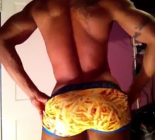 luvphattazz:  iloveazz89:   Sexy Kendall     www.iloveazz89.tumblr.com   To submit pics send them to KIK: TOPJERZEE or email them to topjerzee@yahoo.com.  That ass is beautiful….