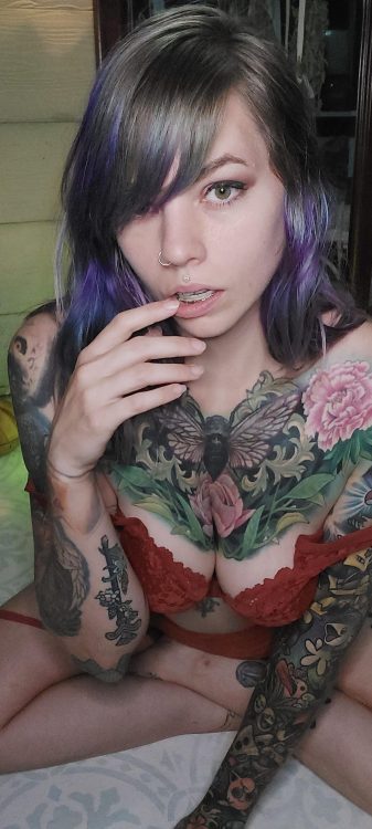 XXX Insatiable taste for tattooed ladies photo