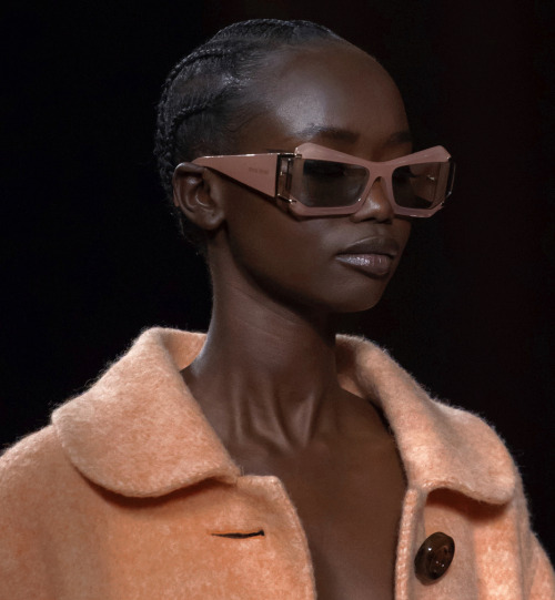 driflloon:   miu miu fw20  